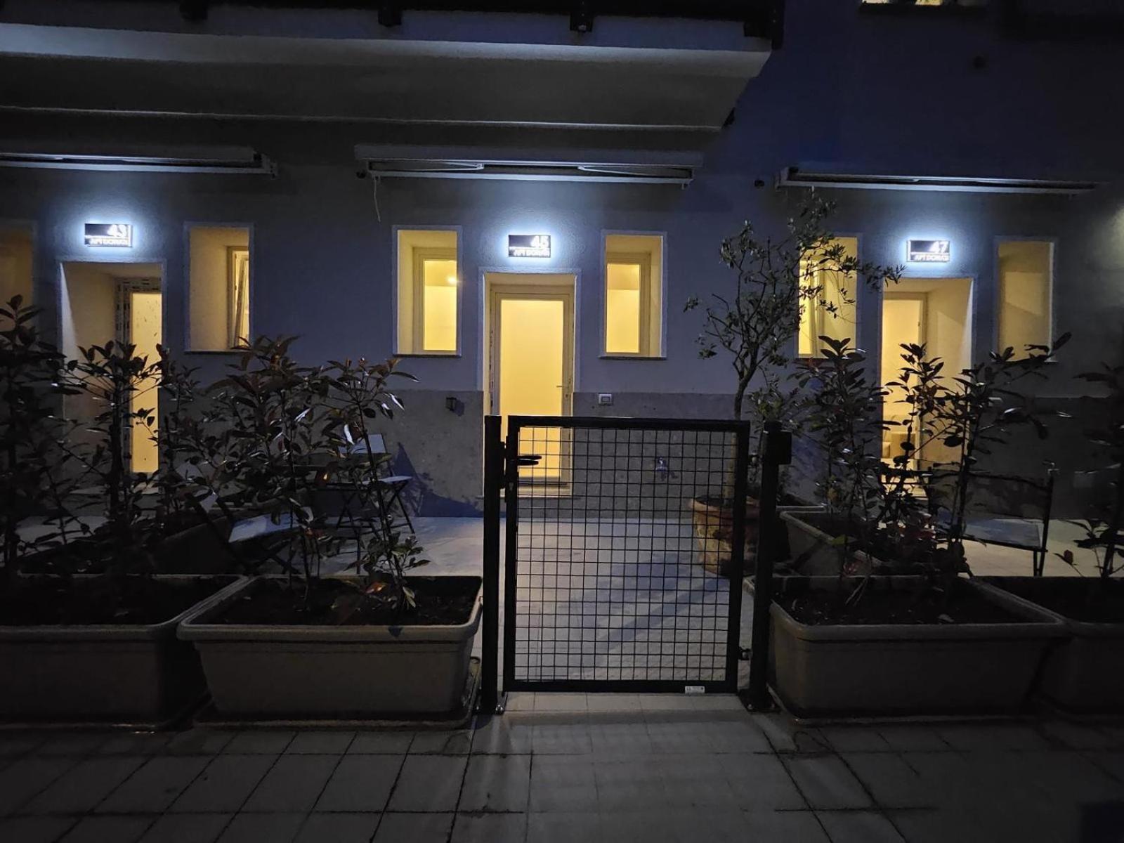 Apt Donati Home, Modernita E Comfort Con Parcheggio Gratuito Privato E Spazio Esterno Privato Cassano dʼAdda Стая снимка